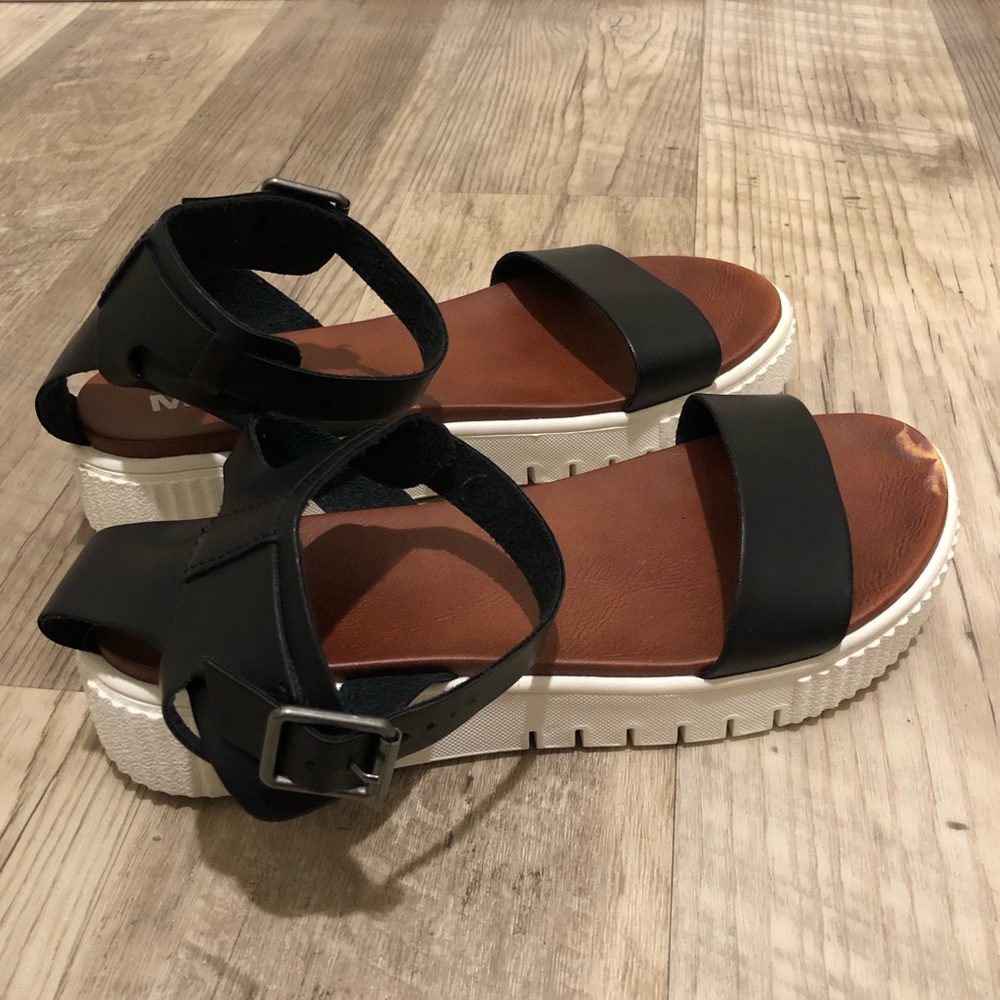 MIA Black Platform Sandals.